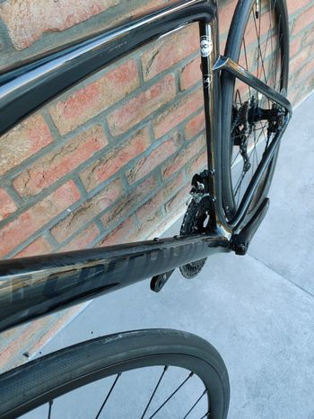 Used Specialized Tarmac SL7 Sport - Shimano 105 2024 2024 Road & Gravel — image 6 of 8