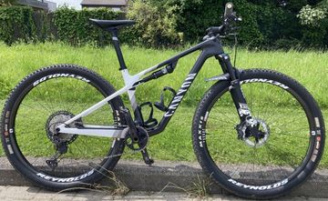 Used Canyon Lux World Cup CF 7 2022 2022 MTB
