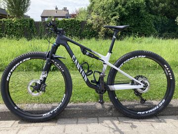 Brugt Canyon Lux World Cup CF 7 2022 2022 Mountainbike — billede 3 af 11