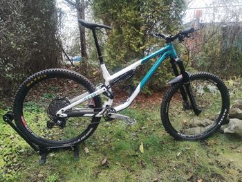 Used Commencal Meta AM 29 2021 Mountainbike, shop.filter.color.1 — image 1 of 37