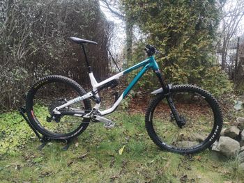Used Commencal Meta AM 29 2021 Mountainbike, shop.filter.color.1 — image 3 of 37