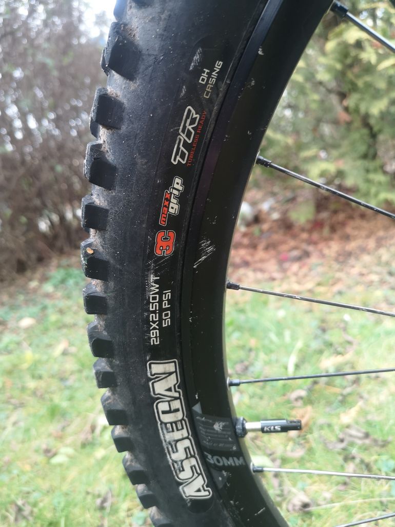 Used Commencal Meta AM 29 2021 Mountainbike, shop.filter.color.1 — image 21 of 37