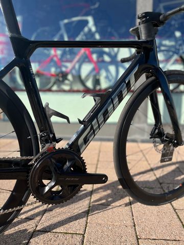 Used Giant Propel Advanced 2 2024 2024 Road & Gravel, Black — image 3 of 5