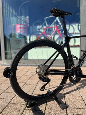 Used Giant Propel Advanced 2 2024 2024 Road & Gravel, Black — image 2 of 5