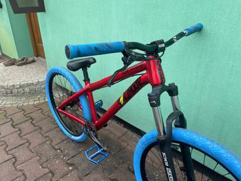 Used Dartmoor Gamer Intro 24 2018 2018 Mountainbike, Red, 24 — image 5 of 6