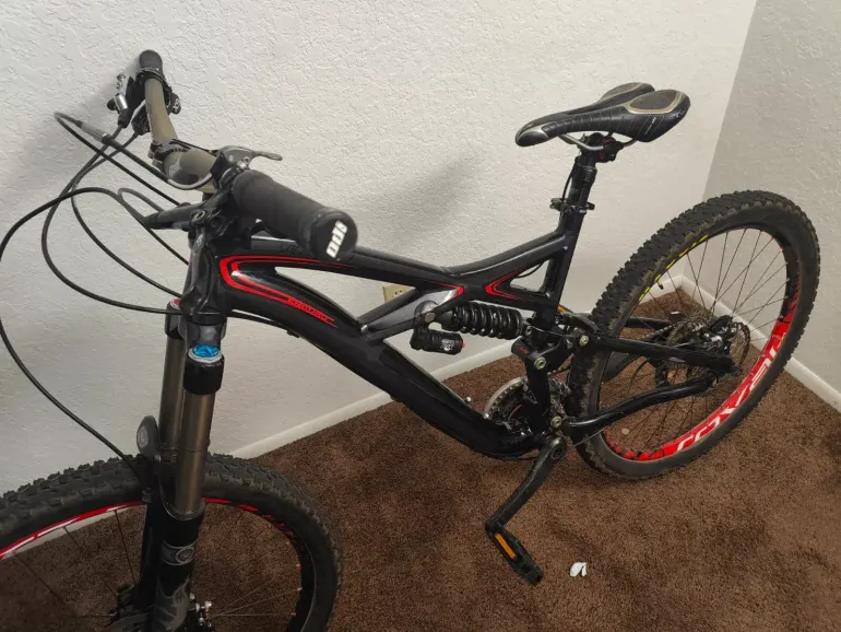 Specialized Enduro Elite 27.5 used in M buycycle