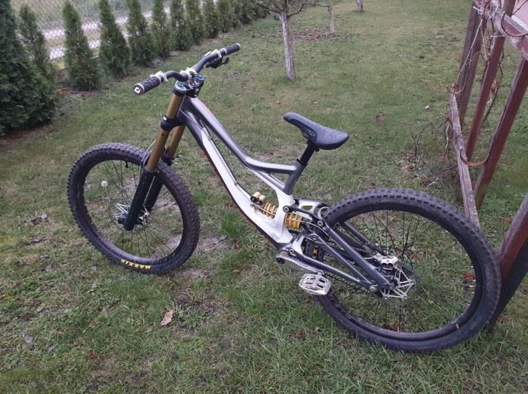 Specialized discount demo olx