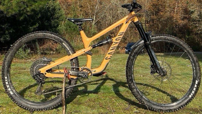 Used Canyon Spectral 5 2024 2024 Mountainbike, Orange, 27.5, 29 — image 1 of 4