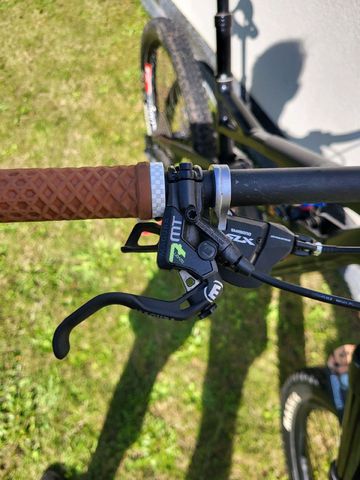 Used Cannondale Jekyll 4 2018 2018 Mountainbike, Black, 27.5 — image 8 of 9