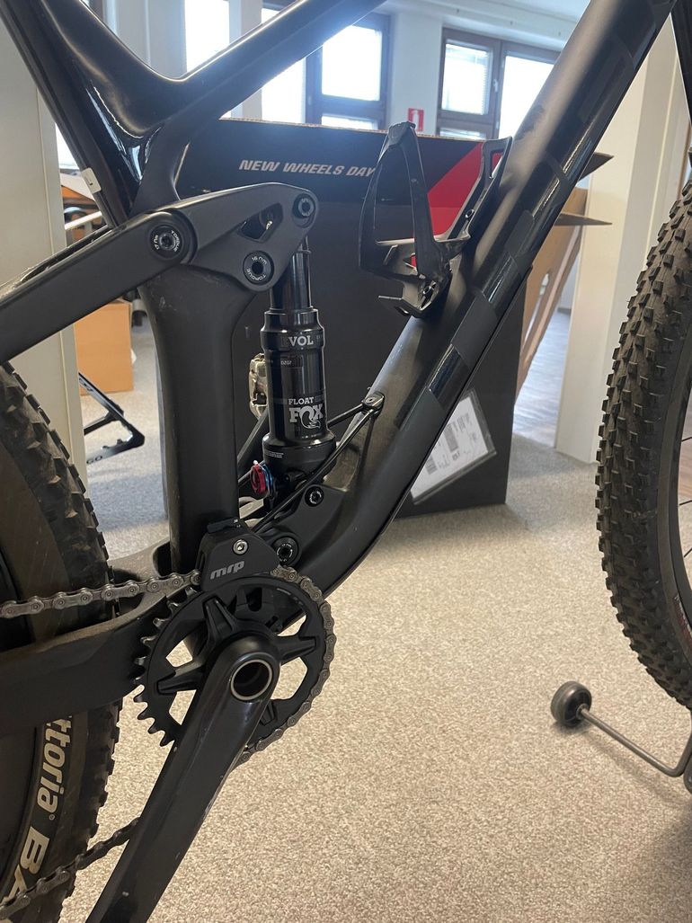 Brugt Trek Top Fuel 9.8 XT 2020 2020 Mountainbike — billede 4 af 6