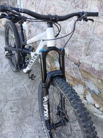 Gebrauchtes Canyon Spectral 29 AL 5 2022 2022 Mountainbike, Schwarz, 29 — Bild 1 von 12