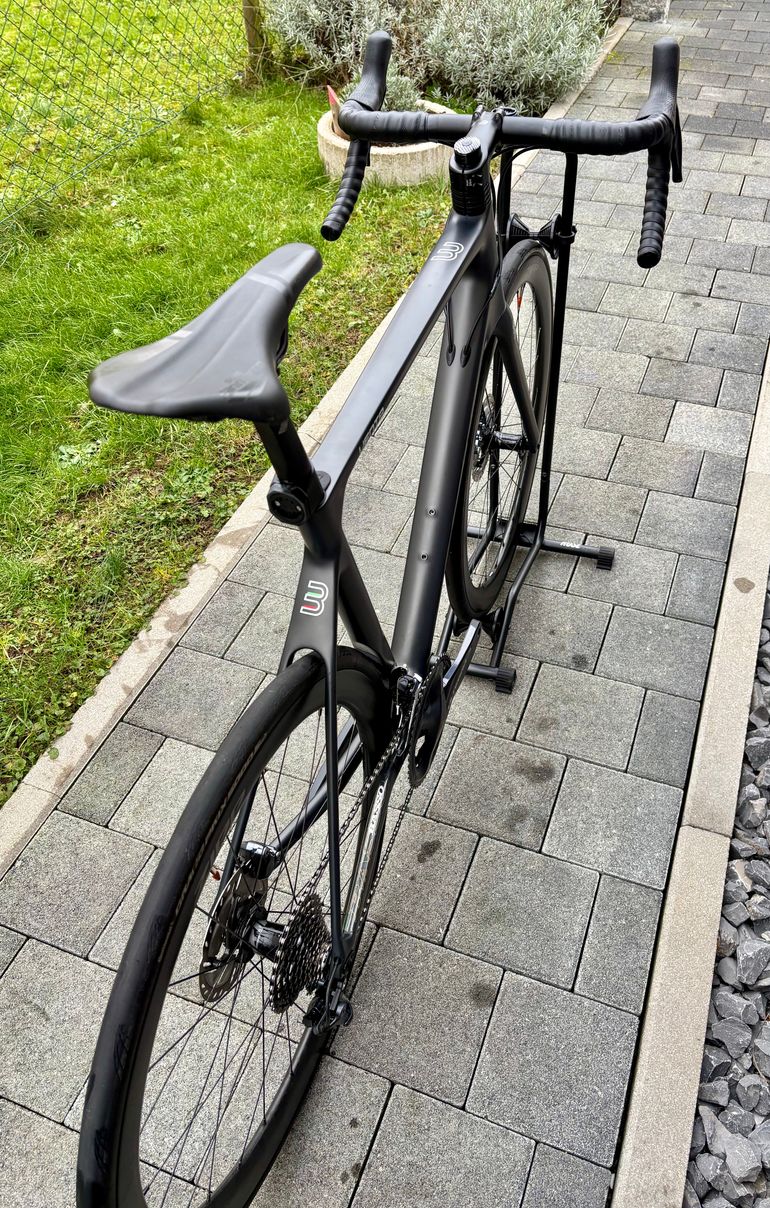 Used Basso Venta Disc Shimano Ultegra 8020 Disc 2020 Road & Gravel, Black — image 5 of 21