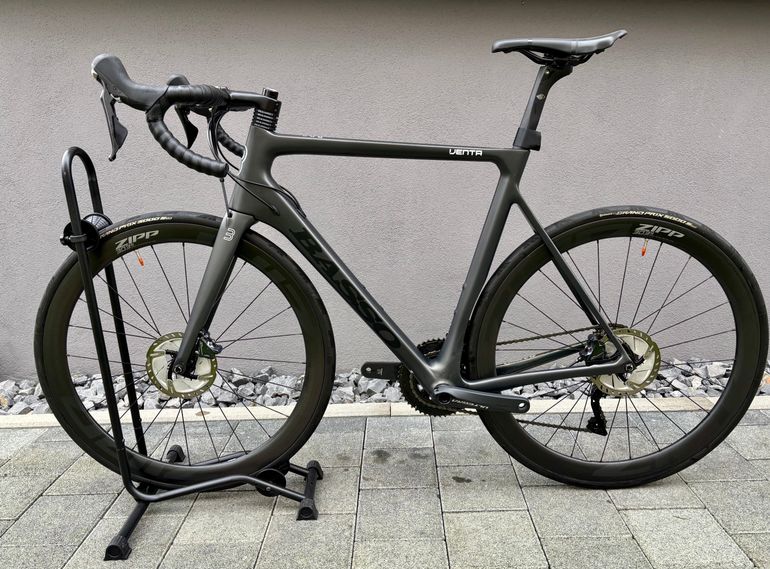 Used Basso Venta Disc Shimano Ultegra 8020 Disc 2020 Road & Gravel, Black — image 1 of 21