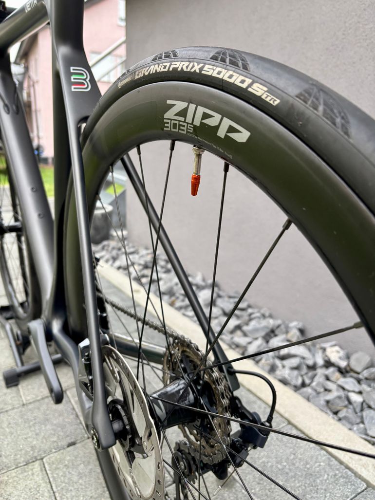 Used Basso Venta Disc Shimano Ultegra 8020 Disc 2020 Road & Gravel, Black — image 8 of 21