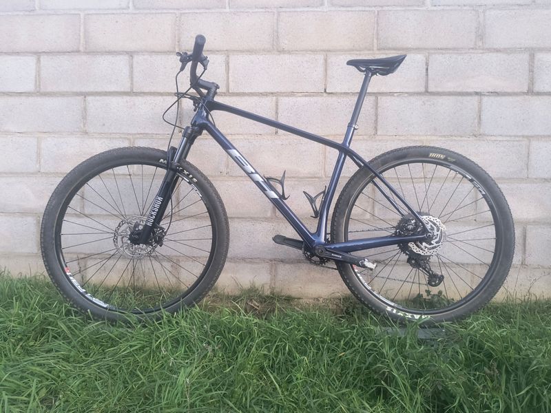 Used BH ULTIMATE RC 7.0 2022 2022 Mountainbike, Blue, 29 — image 2 of 7