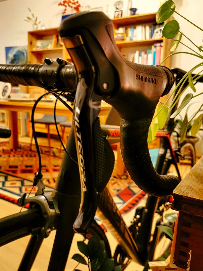Used Canyon Ultimate CF SL 9.0 Di2 2017 2017 Road & Gravel, Schwarz — image 11 of 16