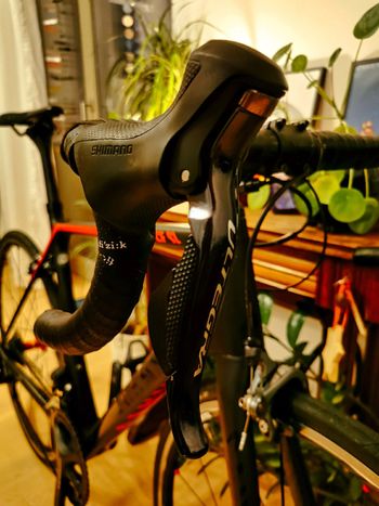 Used Canyon Ultimate CF SL 9.0 Di2 2017 2017 Road & Gravel, Schwarz — image 10 of 16