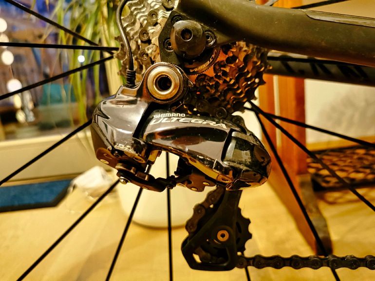 Used Canyon Ultimate CF SL 9.0 Di2 2017 2017 Road & Gravel, Schwarz — image 6 of 16