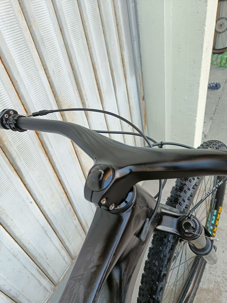 Giant XTC Advanced SL 0 2023 Road & Gravel usato, Nero — immagine 46 di 59