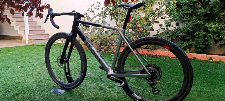 Used Canyon Grail CF SLX 8 AXS 2024 2024 Road & Gravel, Light Gray — image 3 of 9