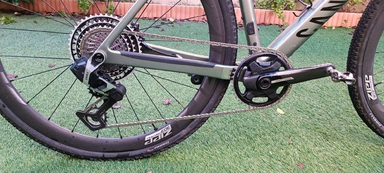 Used Canyon Grail CF SLX 8 AXS 2024 2024 Road & Gravel, Light Gray — image 4 of 9