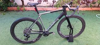 Used Canyon Grail CF SLX 8 AXS 2024 2024 Road & Gravel, Light Gray — image 1 of 9