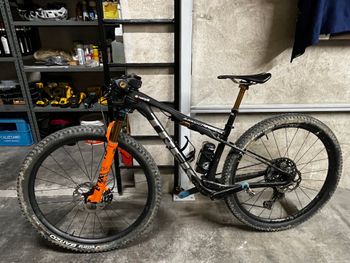 Used Trek Supercaliber 9.8 XT 2020 2020 MTB