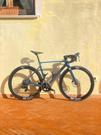 Used Focus IZALCO MAX 9.7 2024 2024 Road & Gravel — image 1 of 8