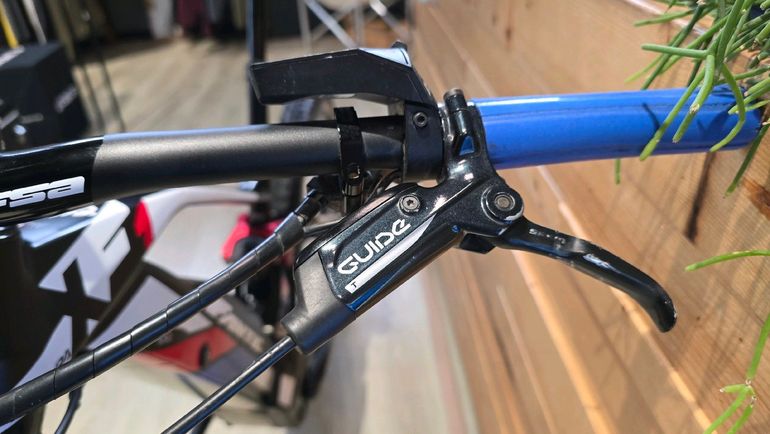 Brugt Fantic XTF 1.5 All Track 2023 2023 Mountainbike — billede 6 af 12