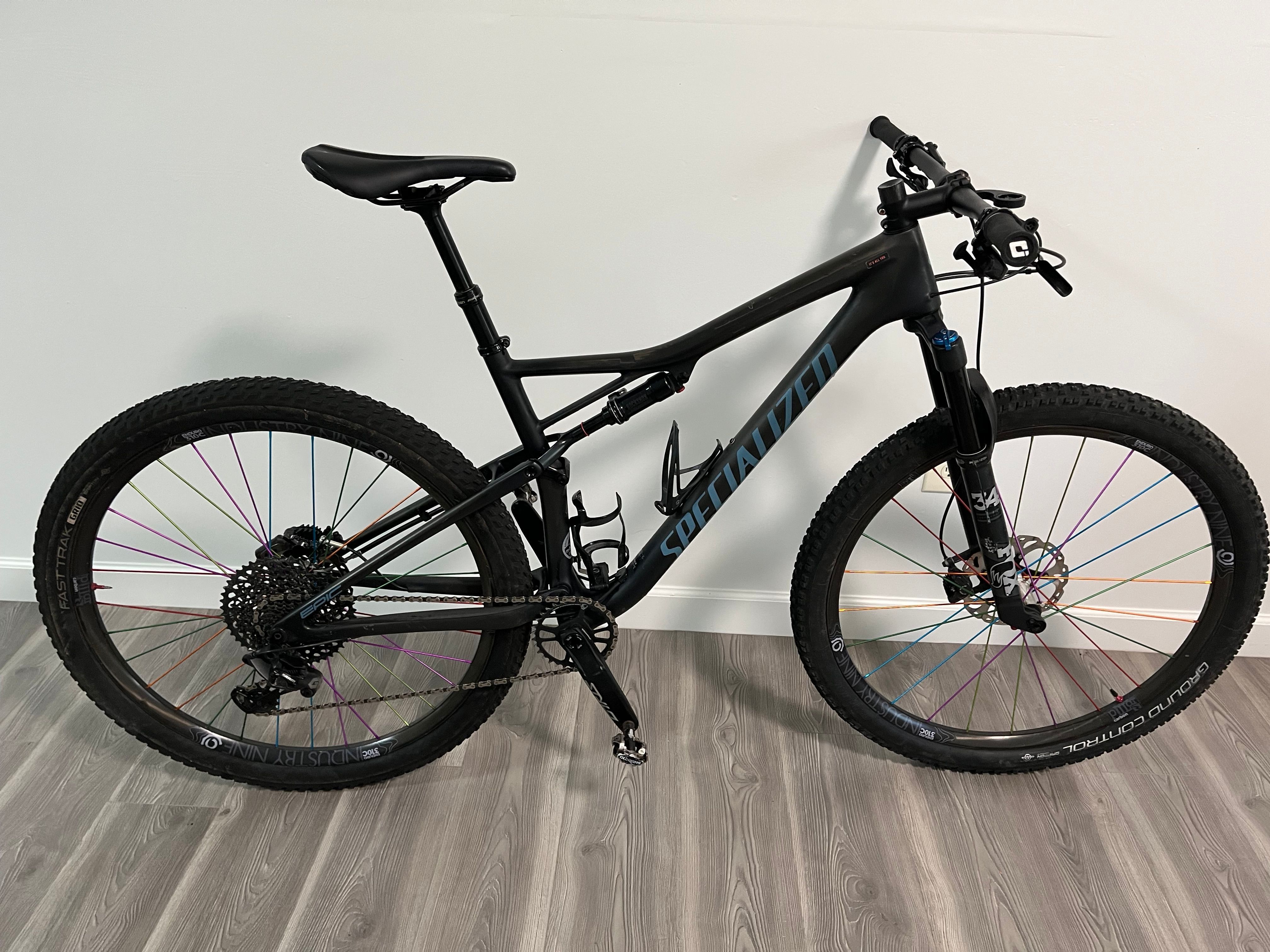 Specialized Epic Expert EVO used in L buycycle