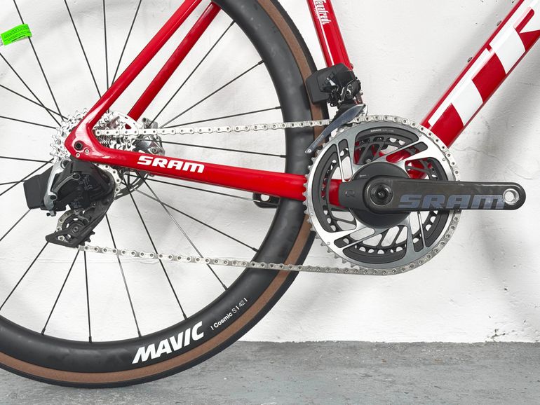 Used Trek Emonda SLR 800 Sram Red AXS Taille 54 / Sam Oomen / Roues Vision TLR SC40 2024 Road & Gravel, Red — image 3 of 4