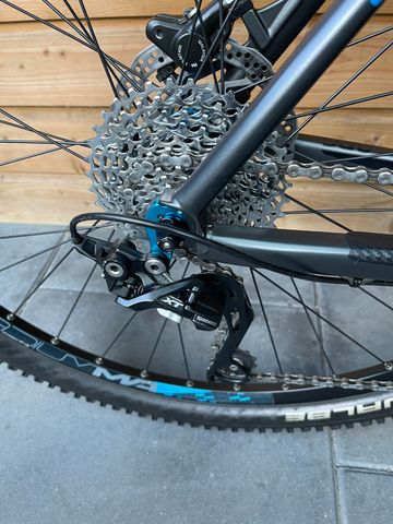 Used Cube Reaction 29 Carbon, Shimano XT, Marvel Expert, Grösse L 2018 Mountainbike, Black — image 9 of 18
