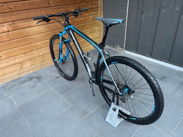 Used Cube Reaction 29 Carbon, Shimano XT, Marvel Expert, Grösse L 2018 Mountainbike, Black — image 12 of 18