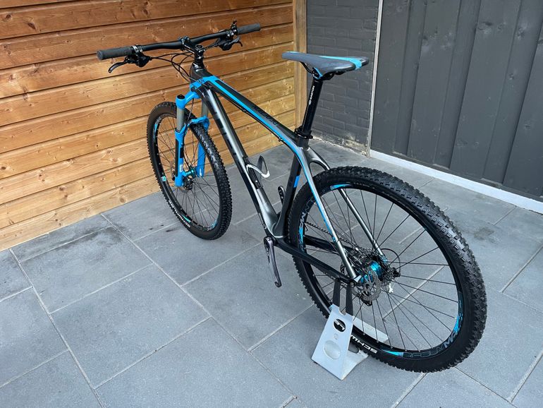 Used CUBE Cube Reaction 29 Carbon, Shimano XT, Marvel Expert, Grösse L 2018 Mountainbike, Schwarz — image 12 of 18
