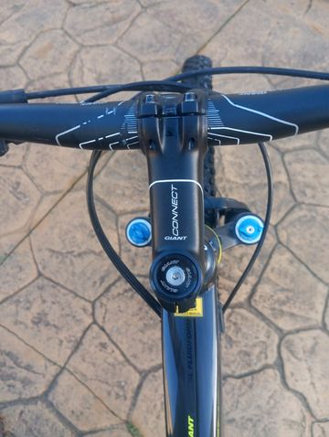 Used Giant Anthem 27.5 2 2016 2016 Mountainbike, Black, 27.5 — image 4 of 6