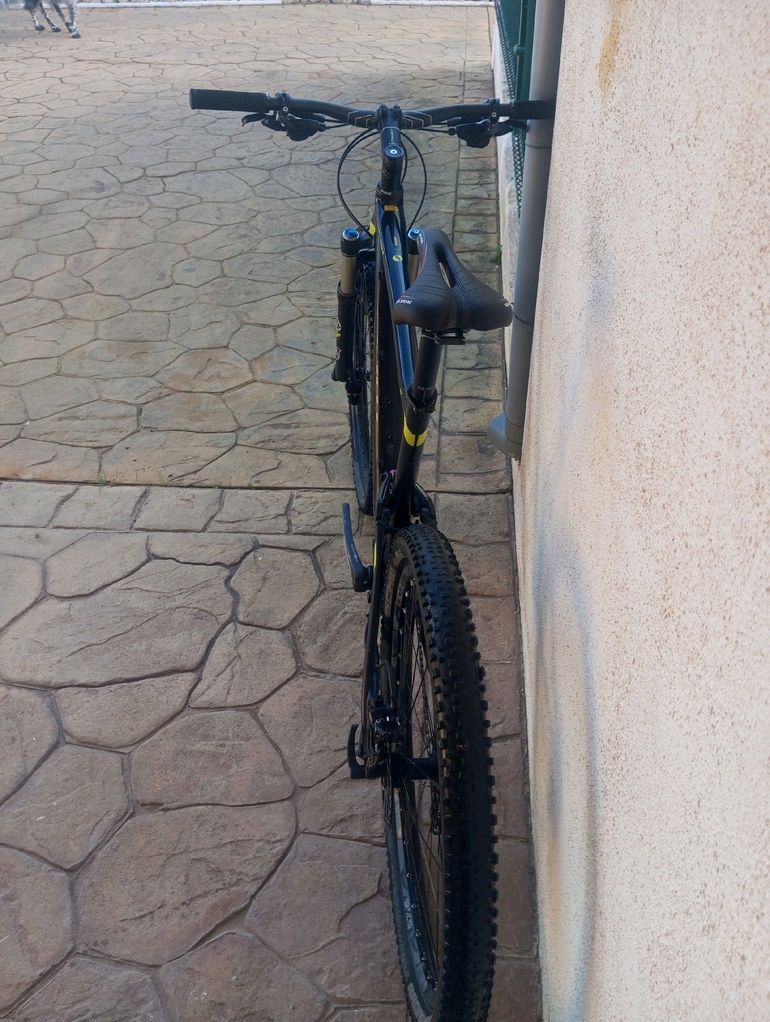 Used Giant Anthem 27.5 2 2016 2016 Mountainbike, Black, 27.5 — image 6 of 6