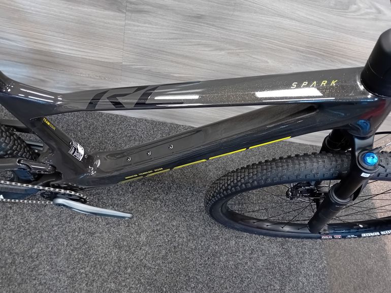 Used Scott Spark RC Team Issue TR 2024 2024 Mountainbike, Black, 29 — image 4 of 5