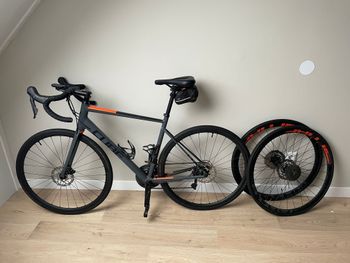 Used CUBE ATTAIN SL Disc 2019 2019 Road & Gravel, Hellgrau — image 9 of 12