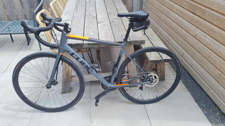 Used CUBE ATTAIN SL Disc 2019 2019 Road & Gravel, Hellgrau — image 1 of 12