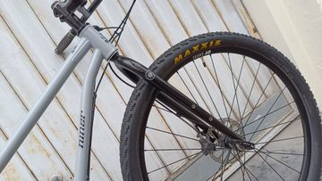 Niner SIR 9 29 4-Star 2018 2018 Mountainbike usato, Grigio chiaro — immagine 10 di 36