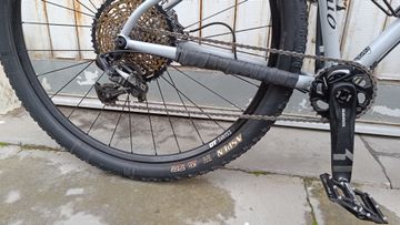 Niner SIR 9 29 4-Star 2018 2018 Mountainbike usato, Grigio chiaro — immagine 3 di 36