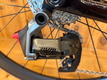 Used Orbea ORCA M31eLTD PWR 2025 Road & Gravel, Red — image 3 of 6