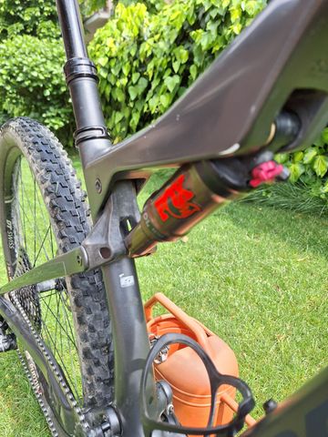 Orbea OIZ M10 TR 2020 2020 Mountainbike usato, Grigio chiaro — immagine 4 di 11