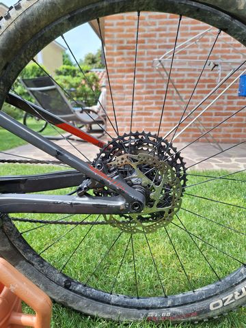 Orbea OIZ M10 TR 2020 2020 Mountainbike usato, Grigio chiaro — immagine 6 di 11