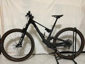 Used Scott Spark 920 TR 2023 2023 Mountainbike, Black, 29 — image 1 of 6
