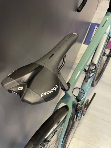Used Giant Revolt Advanced 0 2019 2019 Road & Gravel, Green — image 4 of 10