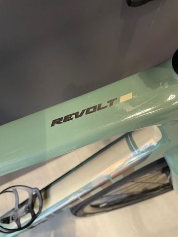 Giant Revolt Advanced 0 2019 2019 Road & Gravel de segunda mano, Verde — imagen 7 de 10