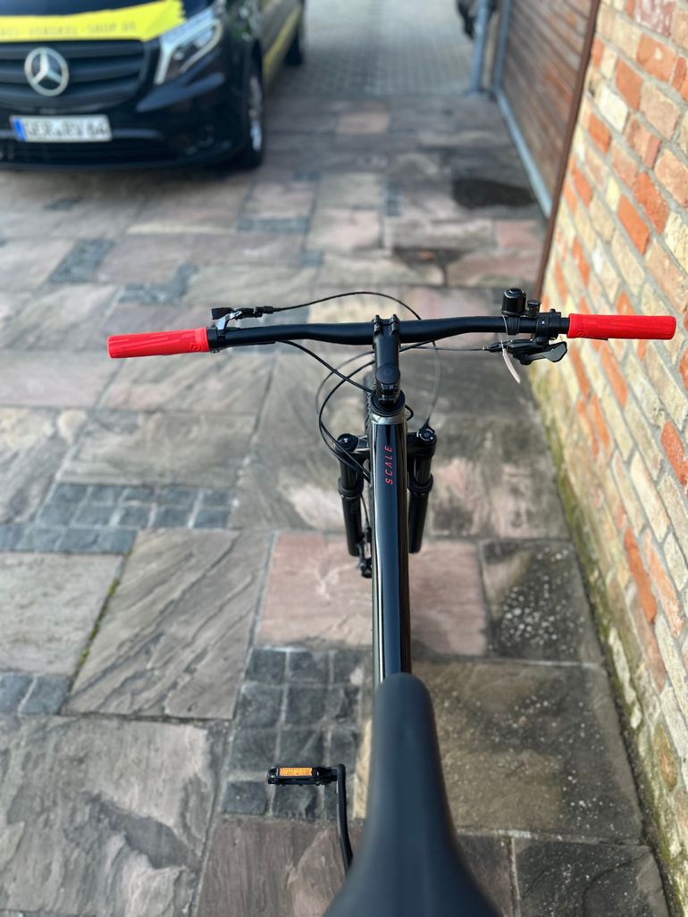 Used Scott Scale 970 grey (TW) 2024 Mountainbike, Light Gray — image 7 of 10