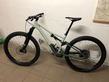 Gebrauchtes Specialized Stumpjumper Expert 2021 Mountainbike, Grün — Bild 2 von 6