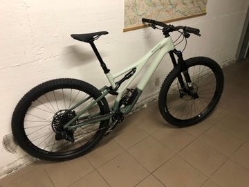 Gebrauchtes Specialized Stumpjumper Expert 2021 Mountainbike, Grün — Bild 1 von 6
